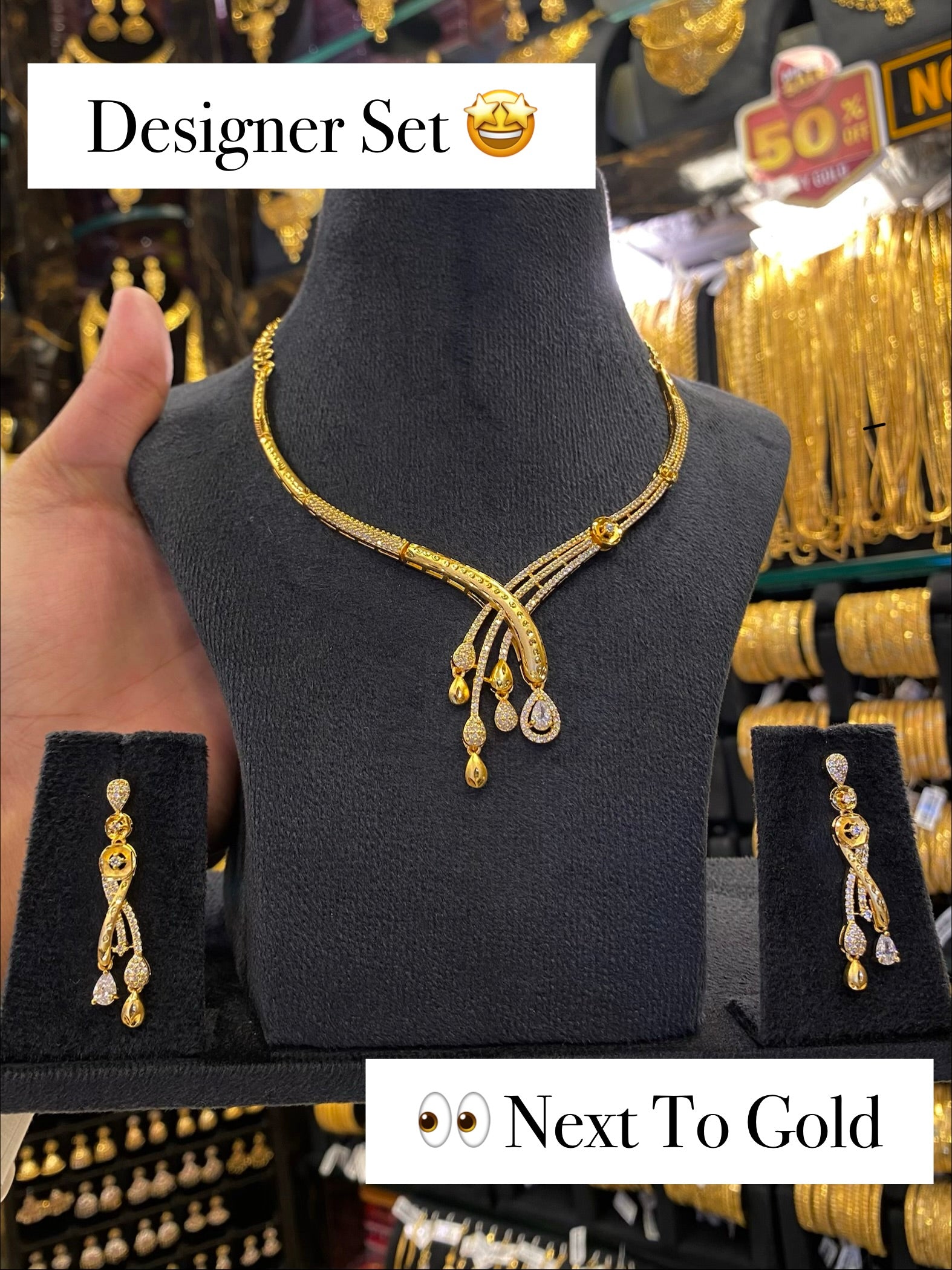 Statement Neck Set