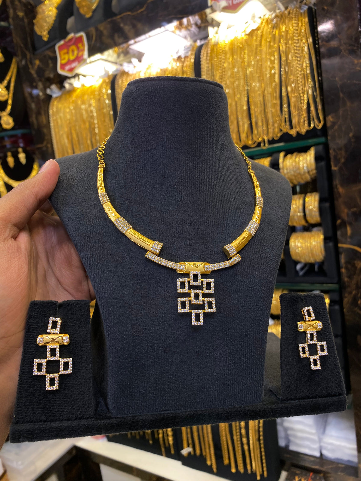 Statement Neck Set Cz Stone - Gold Plated
