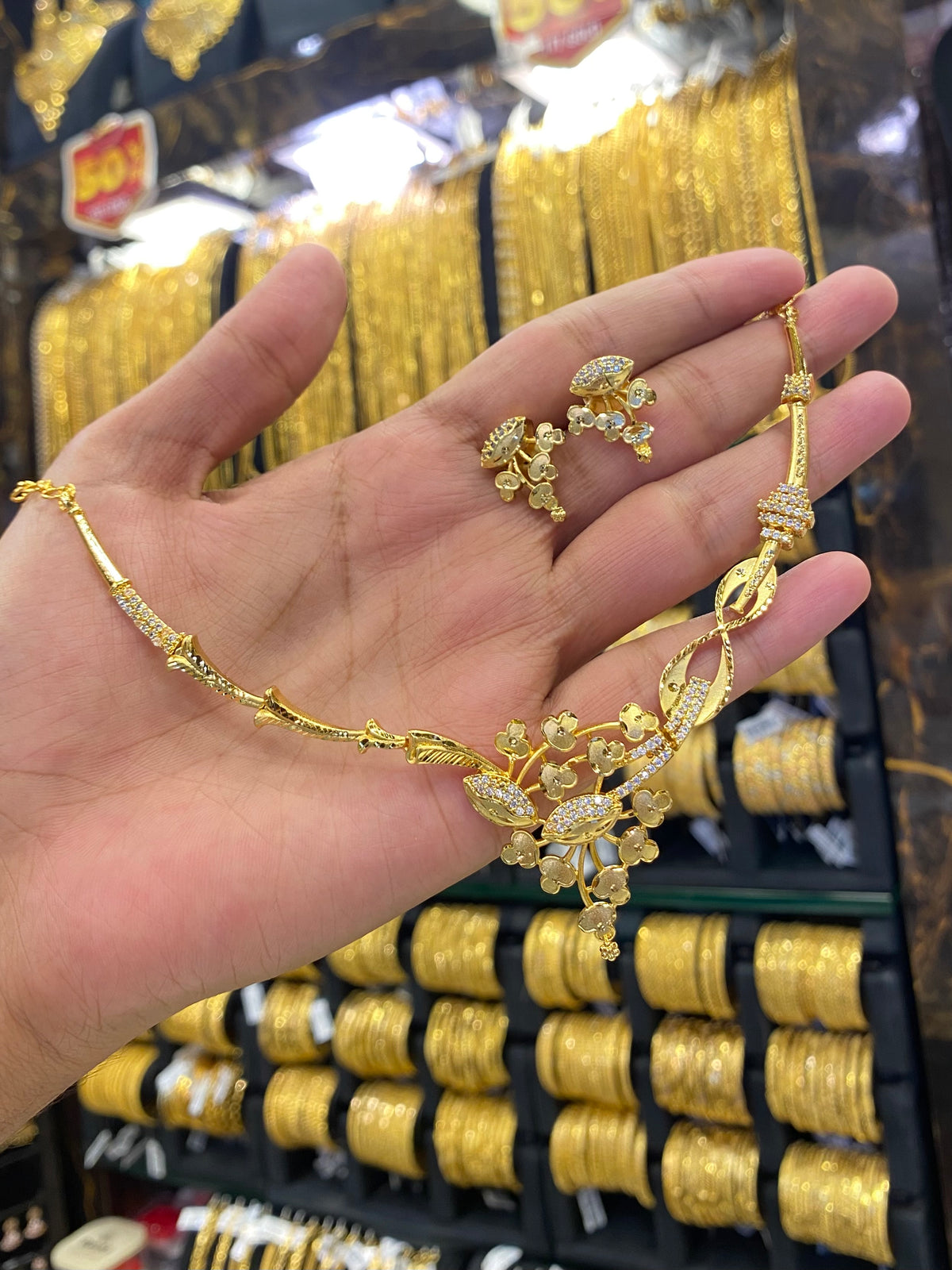 Statement Neck Set Cz Stone - Gold Plated
