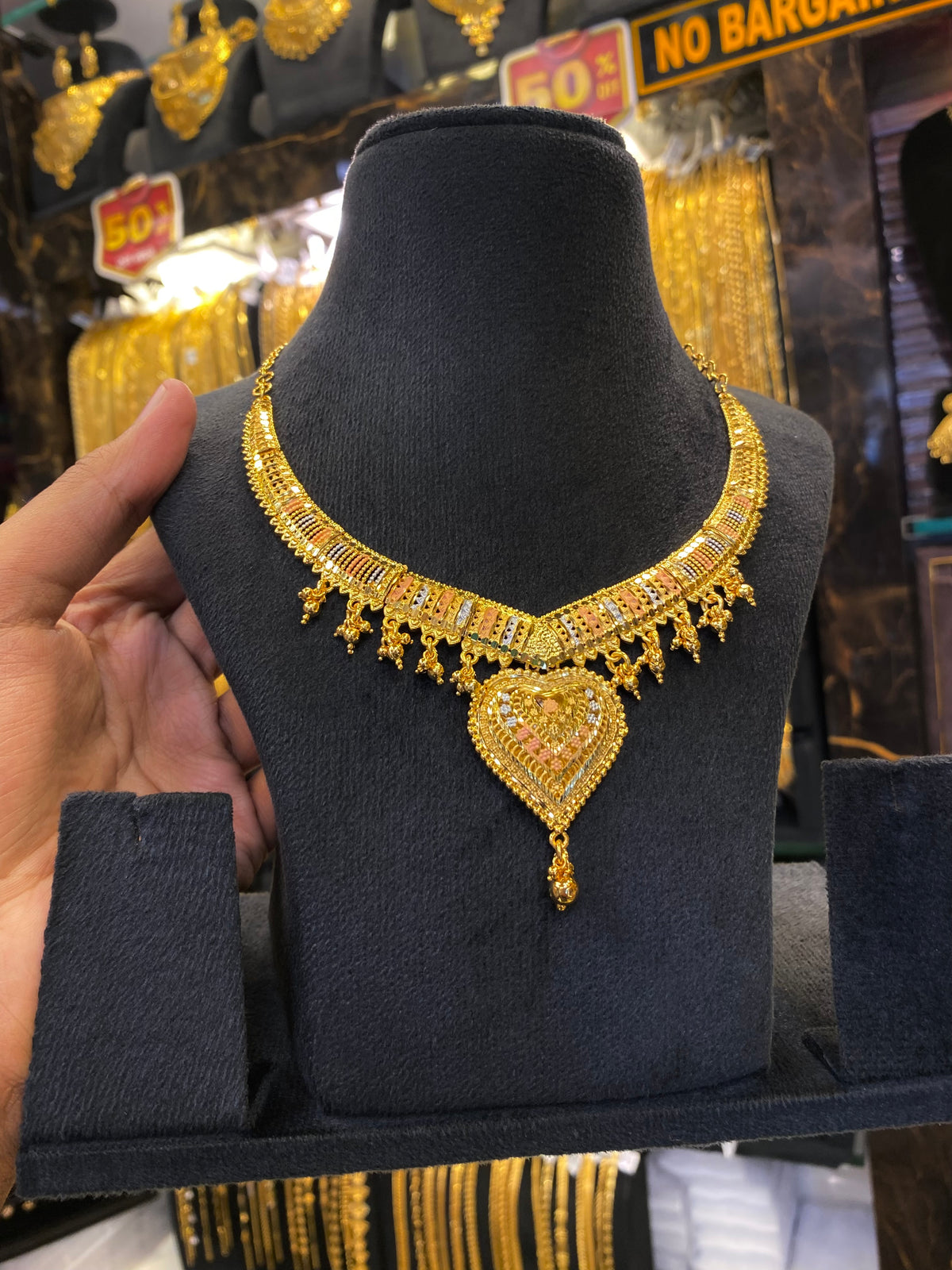 Calcutta Style Neck Set Tri Mix - Gold Plated