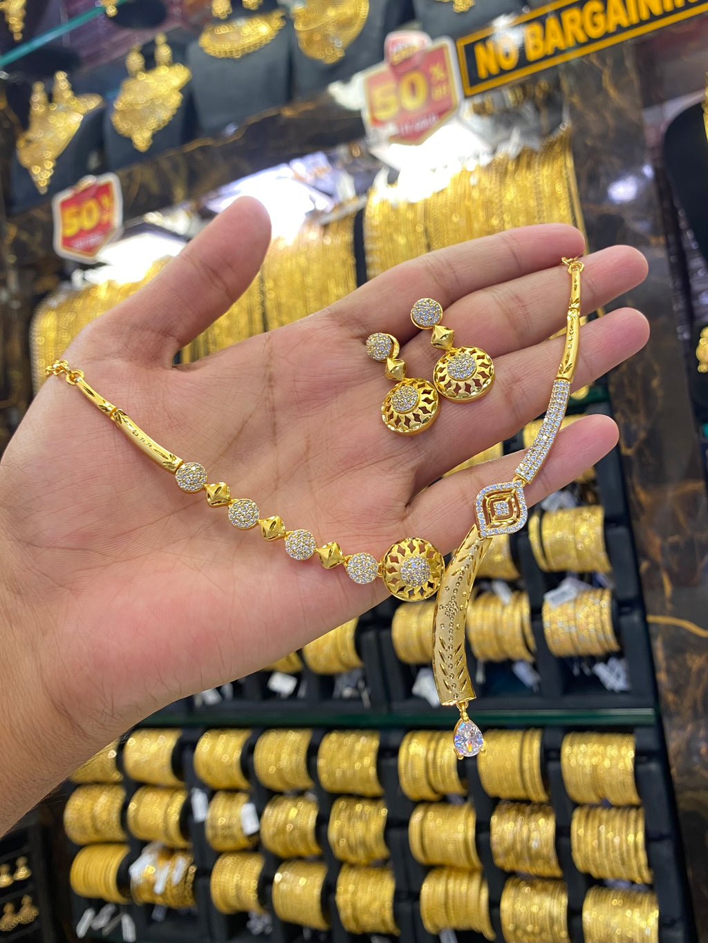 Statement Neck Set Cz Stone - Gold Plated
