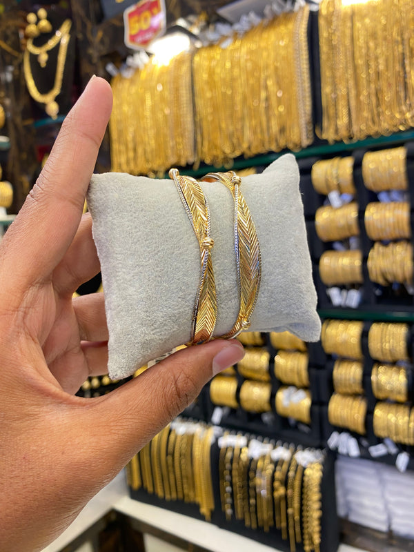 Arabic Style Bangle 2Pcs - Rodhium Plated