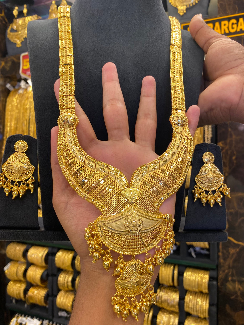 Calcutta Style Heavy Bridal Set Full Gold - Gold Plated