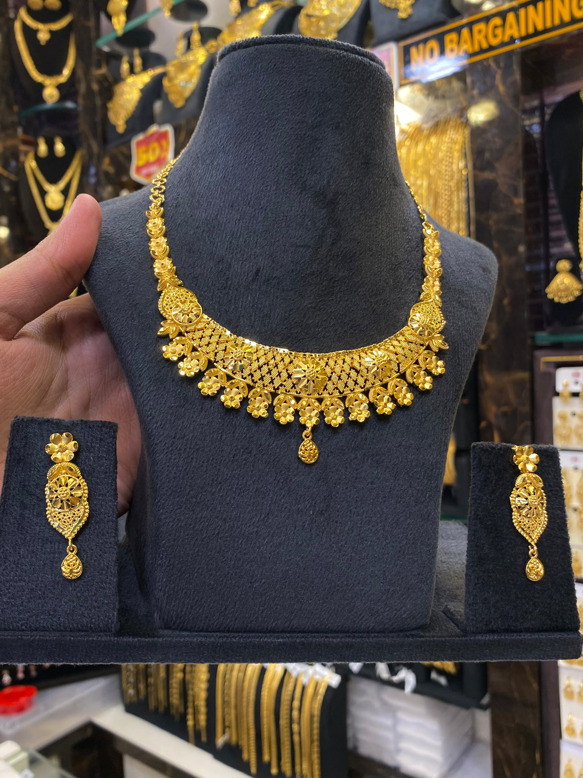 Calcutta Style Neck Set - Gold Plated