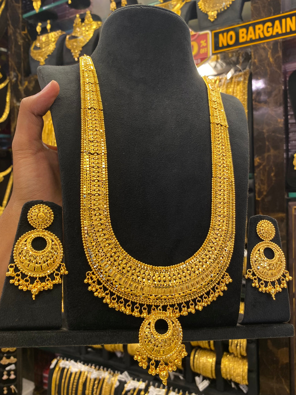 Calcutta Style Heavy Bridal Set Full Gold - Gold Plated