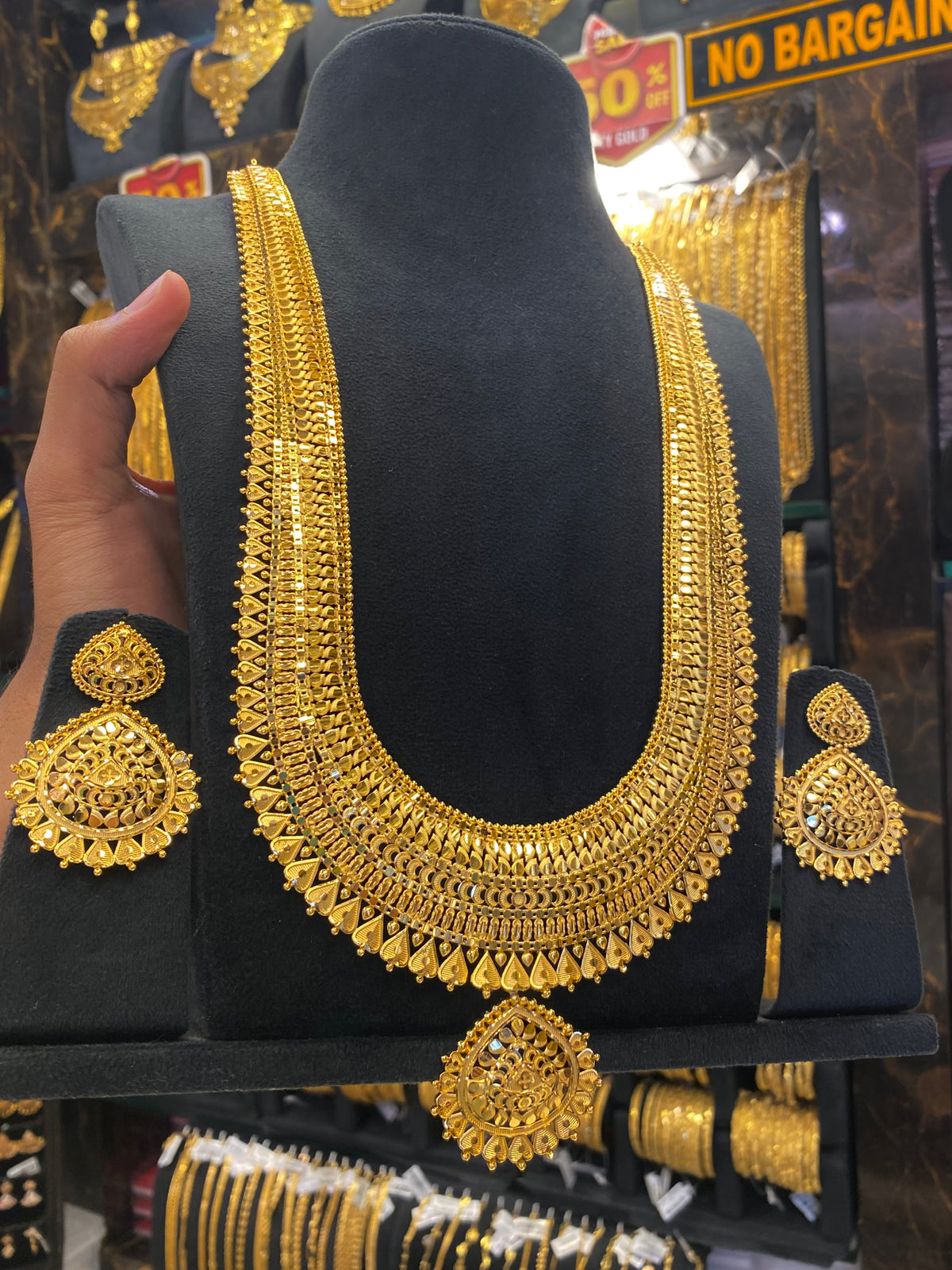 Calcutta Style Heavy Bridal Set Full Gold - Gold Plated