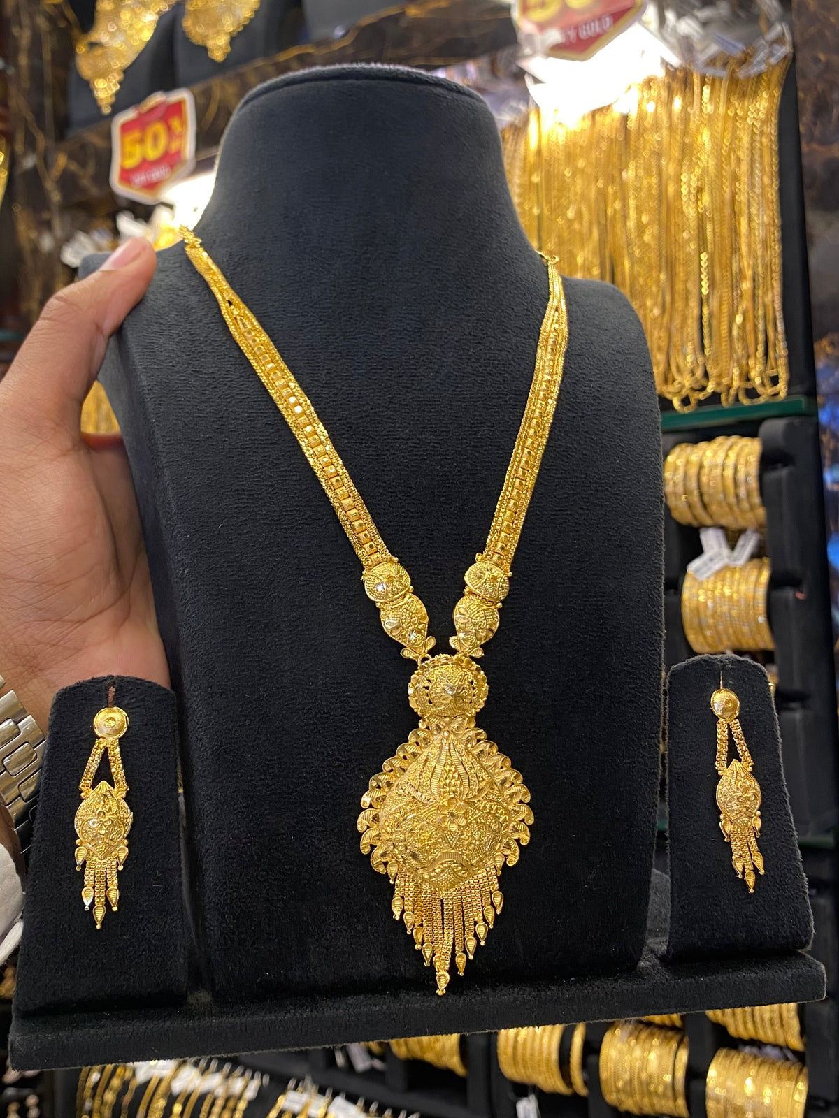 Indian Style Middle Set Full Gold - Gold Plated