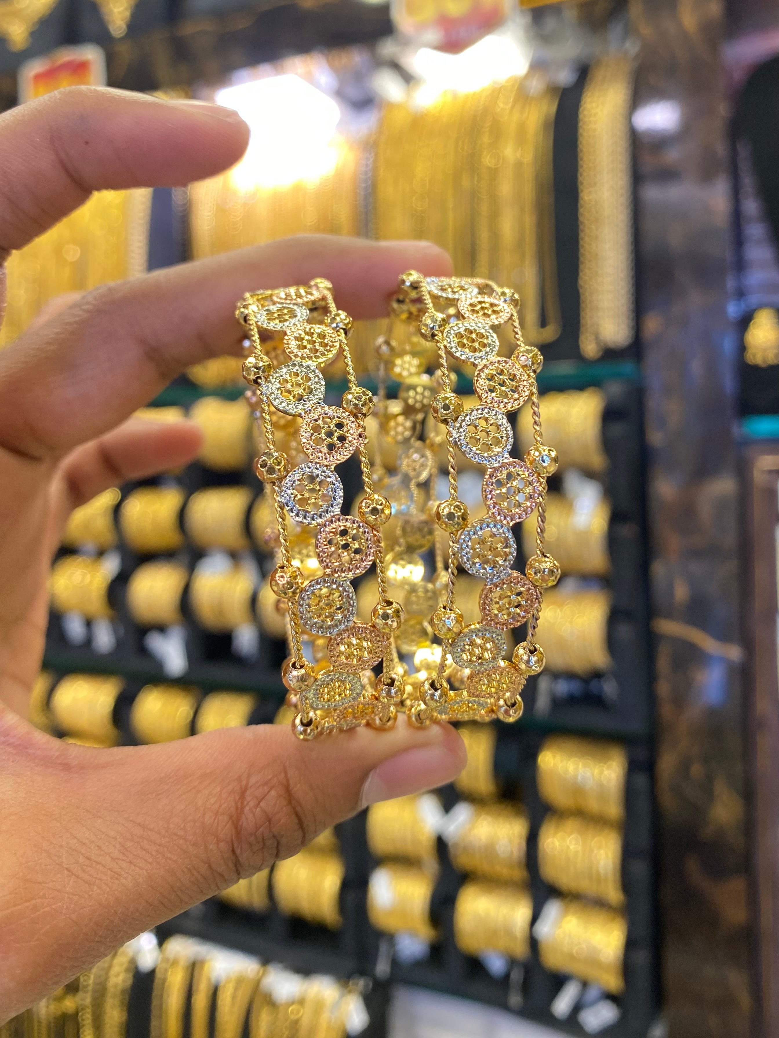 Arabic style bangle - sparkling ball