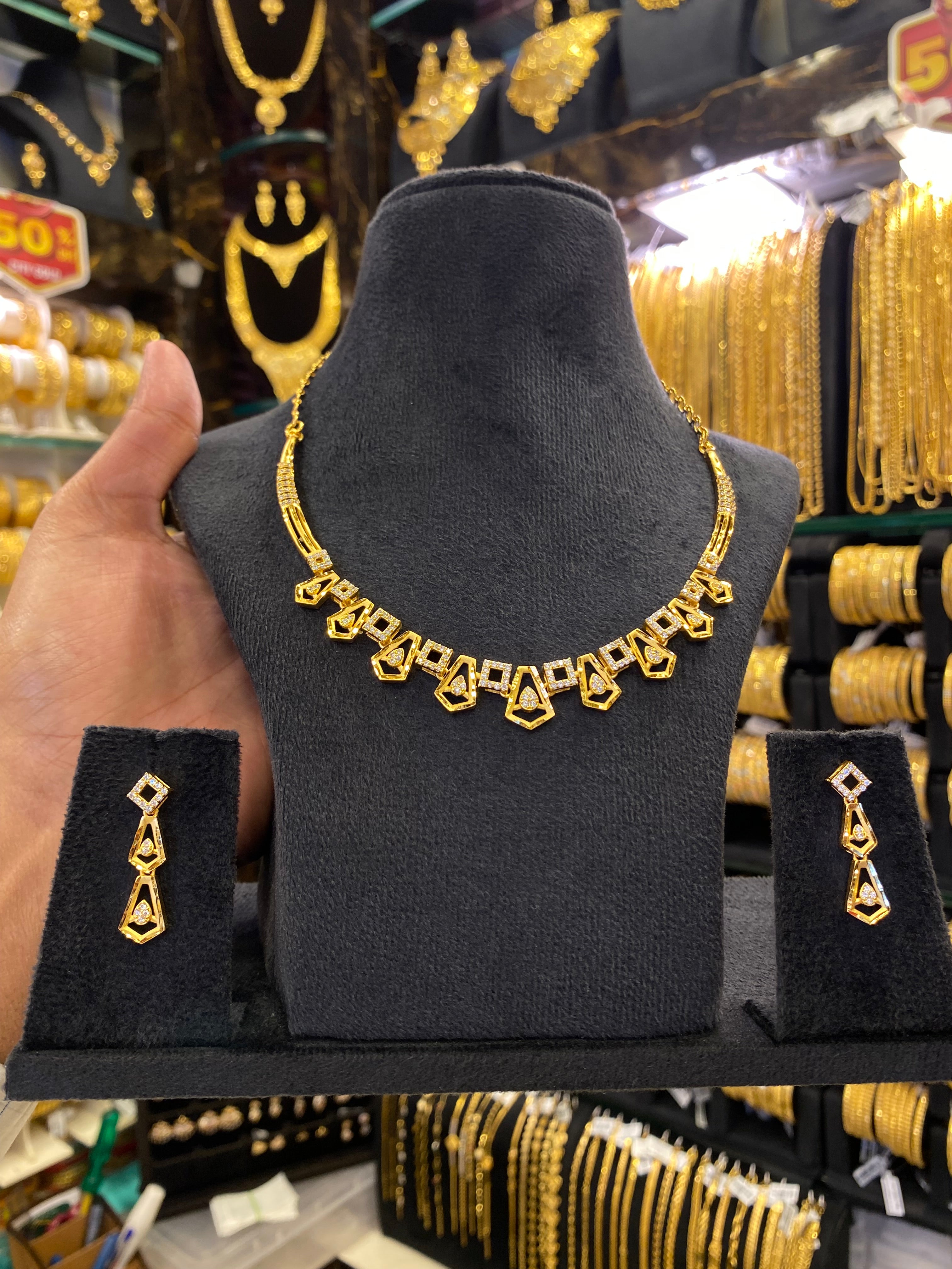 Statement Neck Set Cz Stone - Gold Plated