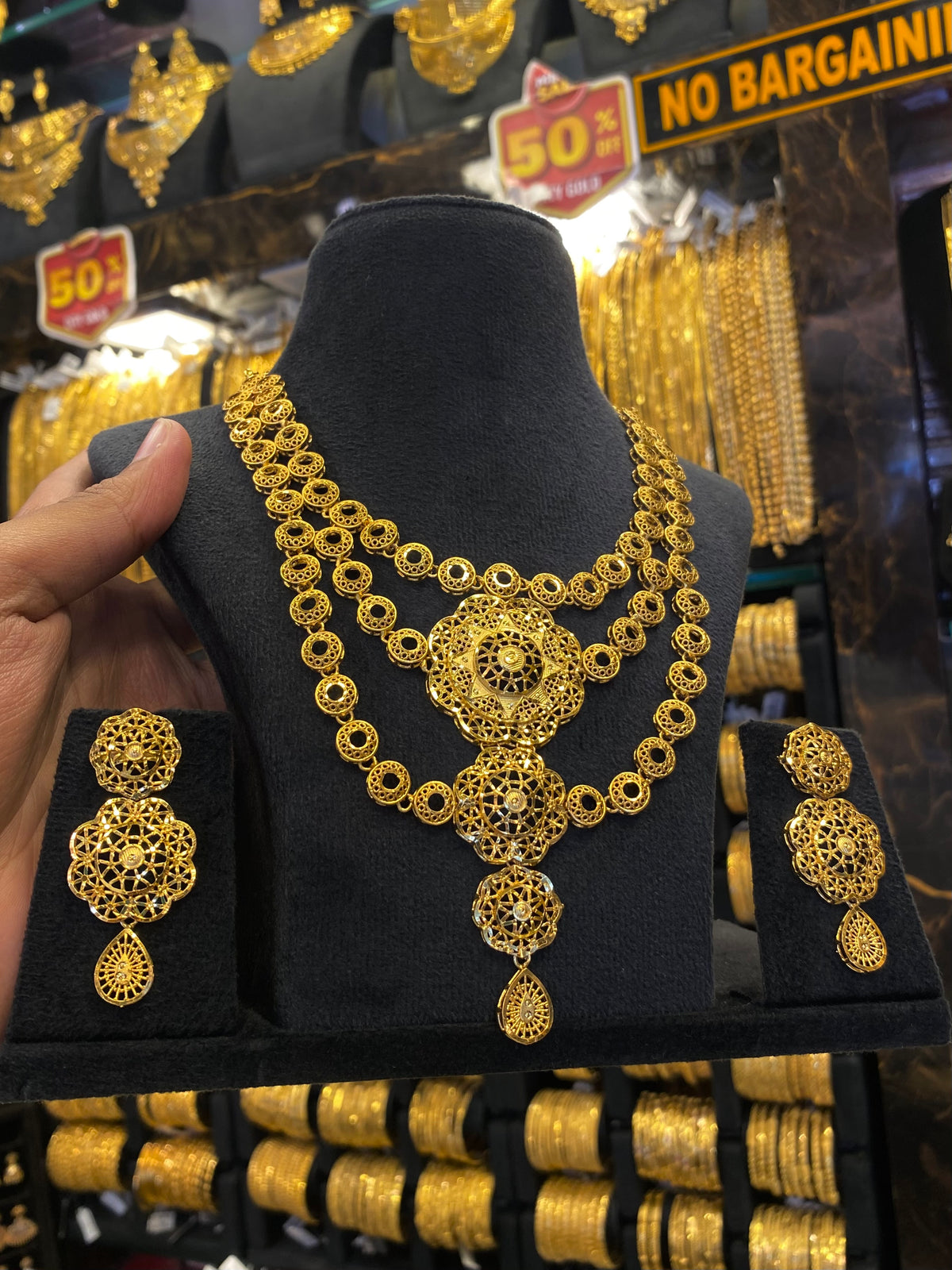 Turkish neck set