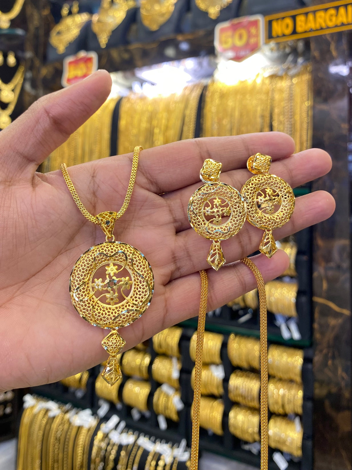 Turkish Style Pendant Set - Gold plated