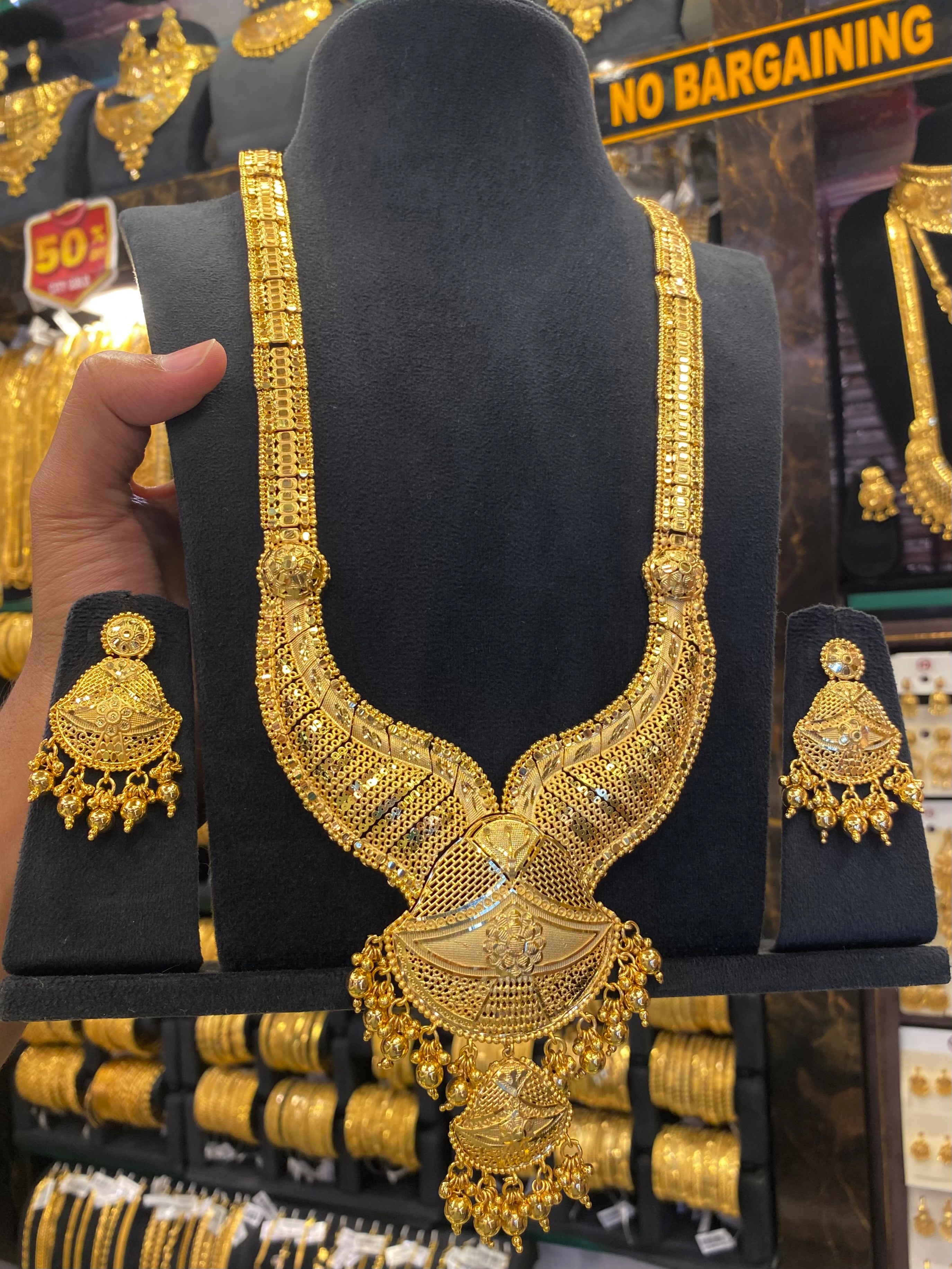 Calcutta Style Heavy Bridal Set Full Gold - Gold Plated