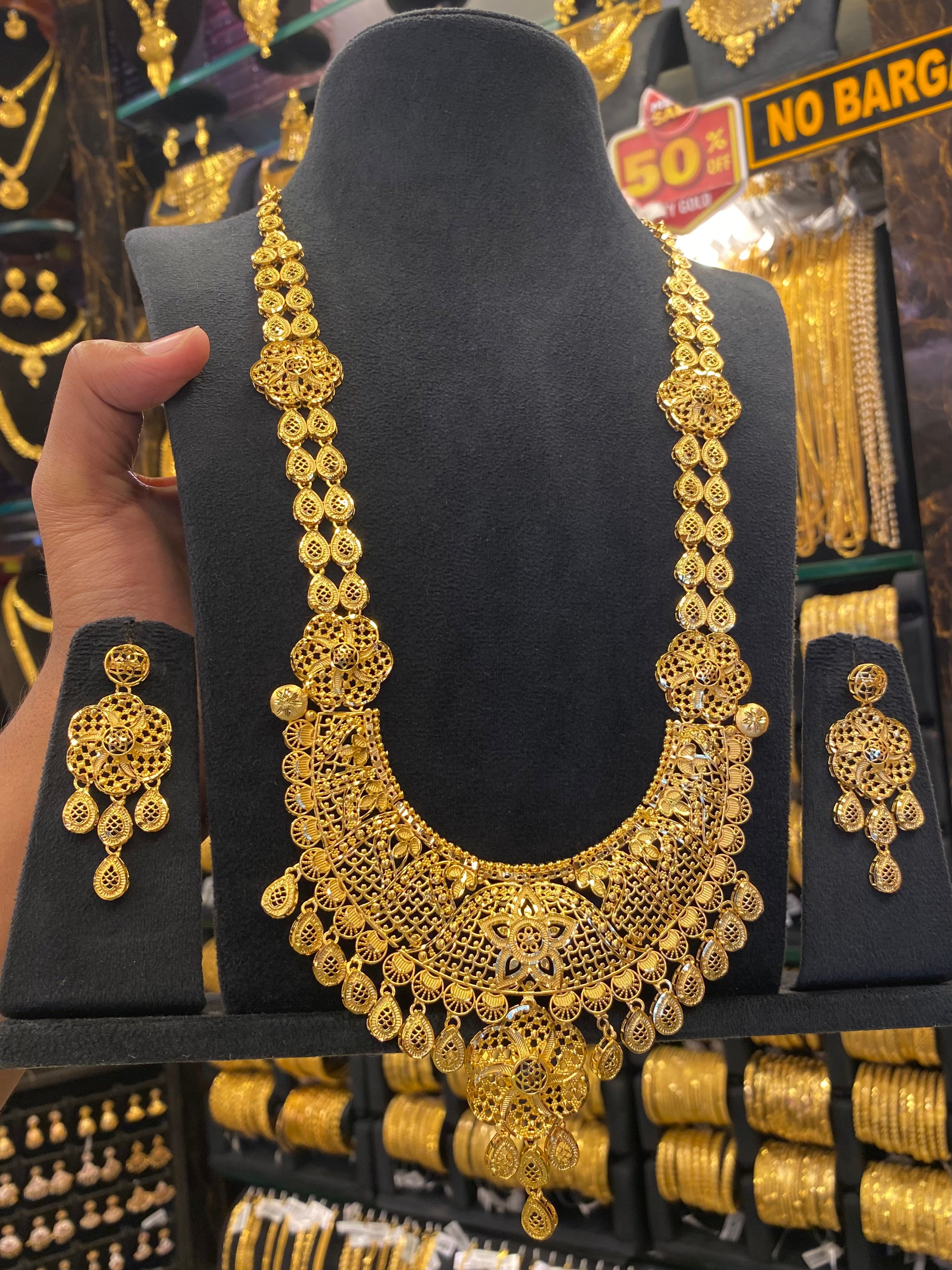 Calcutta Style Heavy Bridal Set Full Gold - Gold Plated