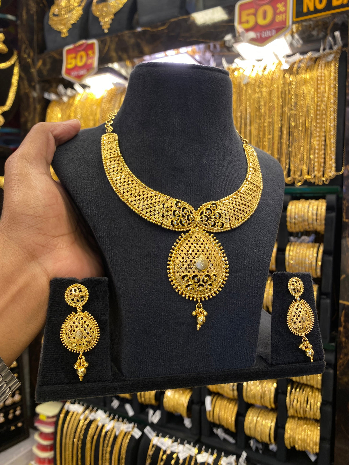 Calcutta Style Neck Set - Gold Plated