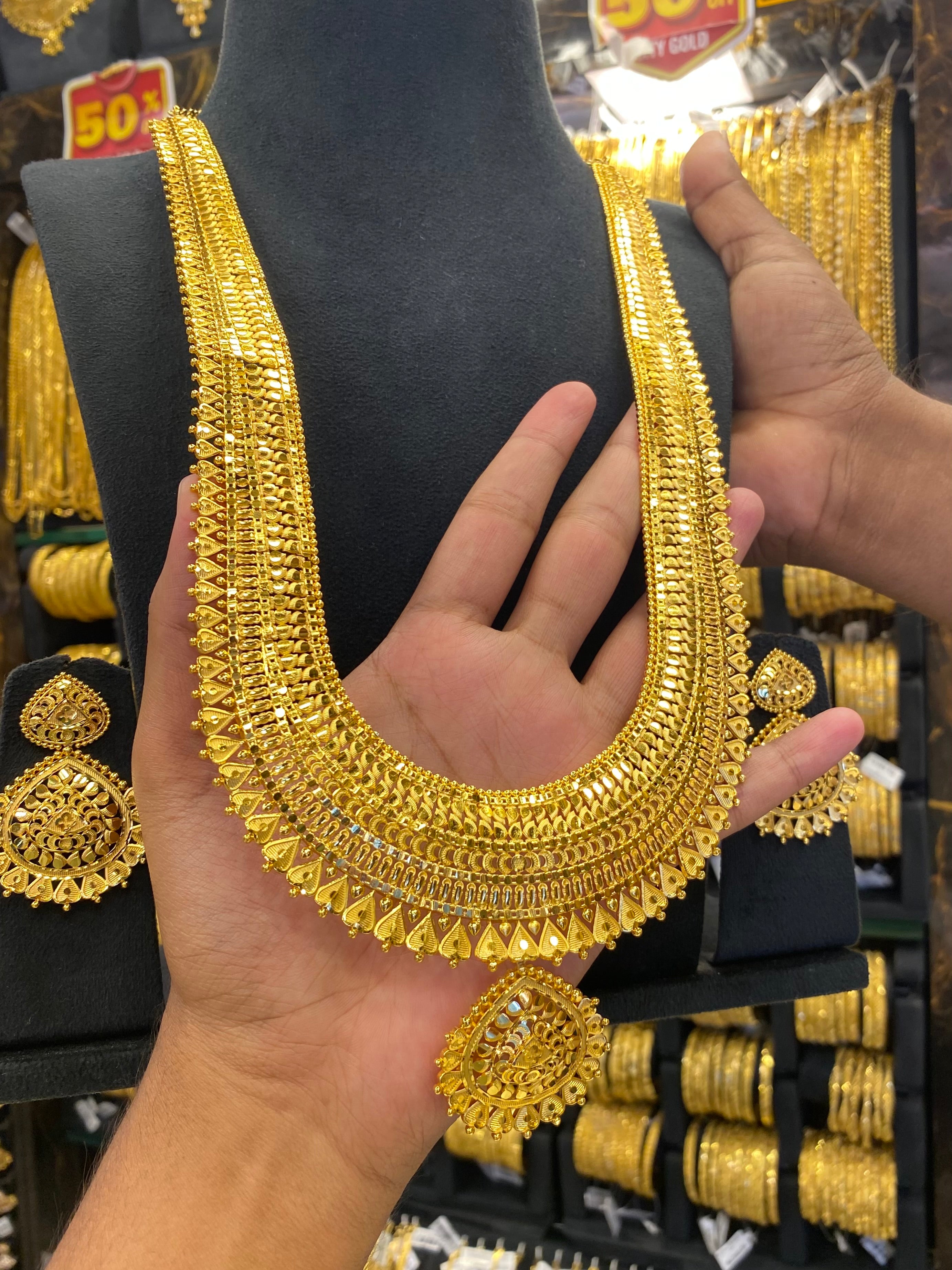 Calcutta Style Heavy Bridal Set Full Gold - Gold Plated