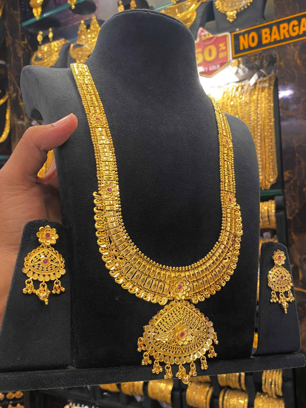 Calcutta Style Heavy Bridal Set Full Gold- Gold Plated