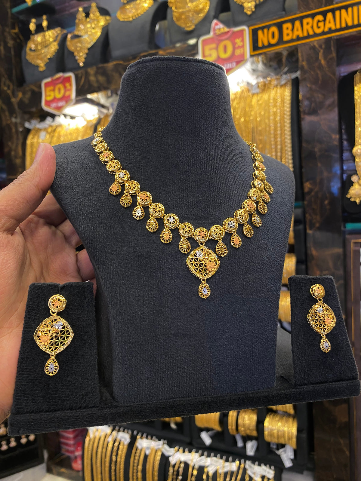 Turkish style neck set - Tri colour