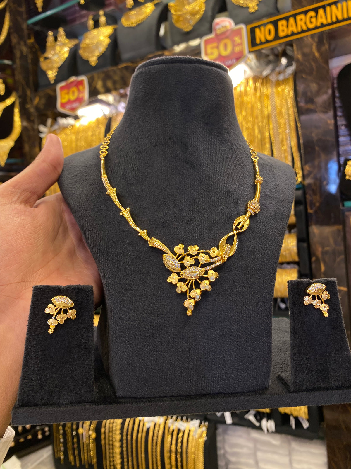 Statement Neck Set Cz Stone - Gold Plated