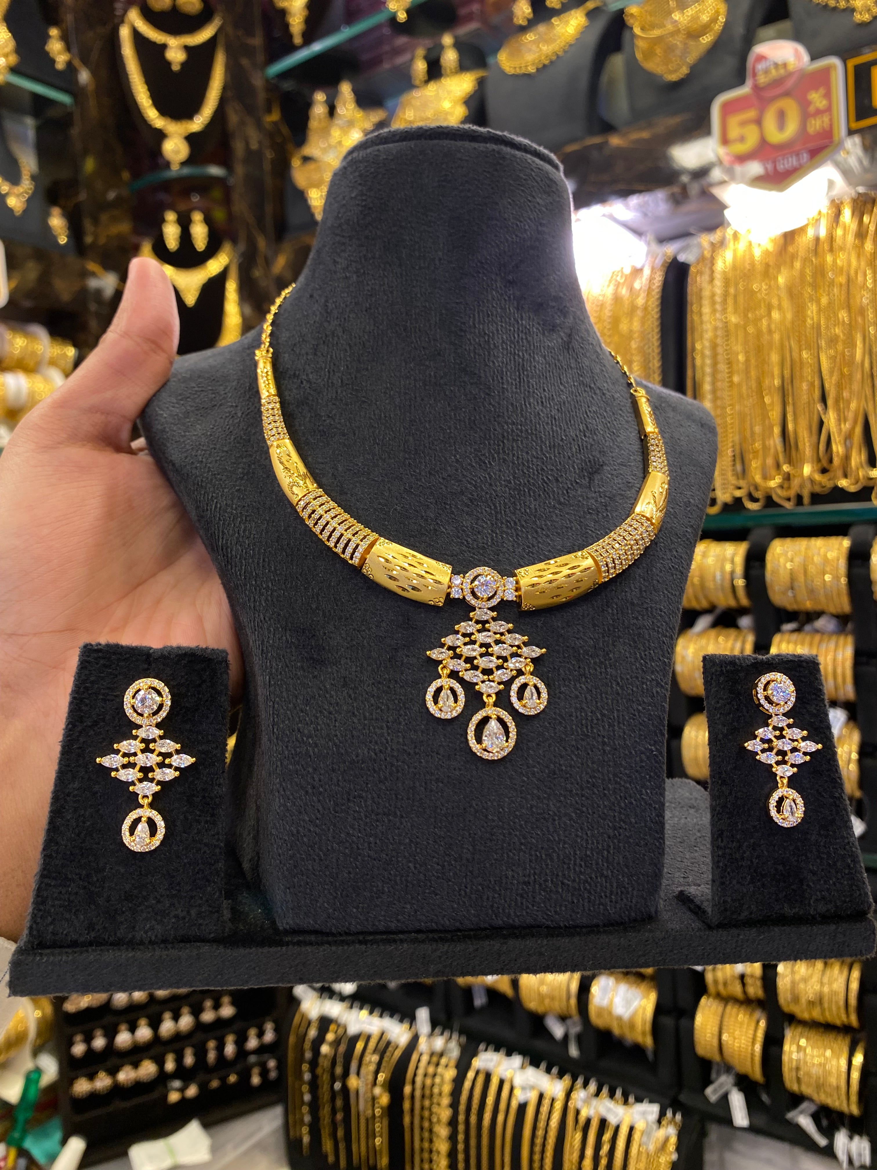 Statement Neck Set Cz Stone - Gold Plated