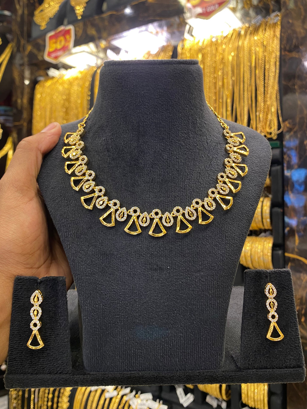Cz Neck Set White Stone - Gold Plated