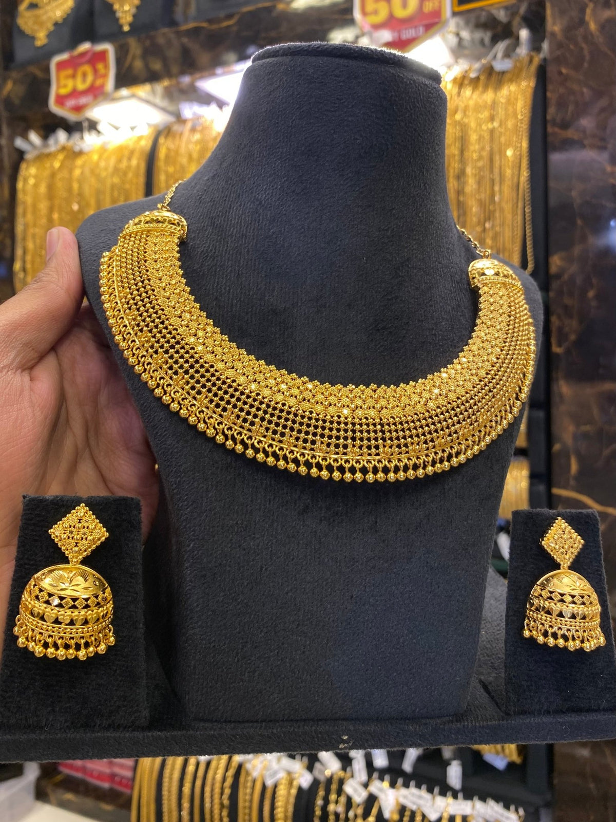 Calcutta Style Neck U Set - Gold Plated - FAA FASHION