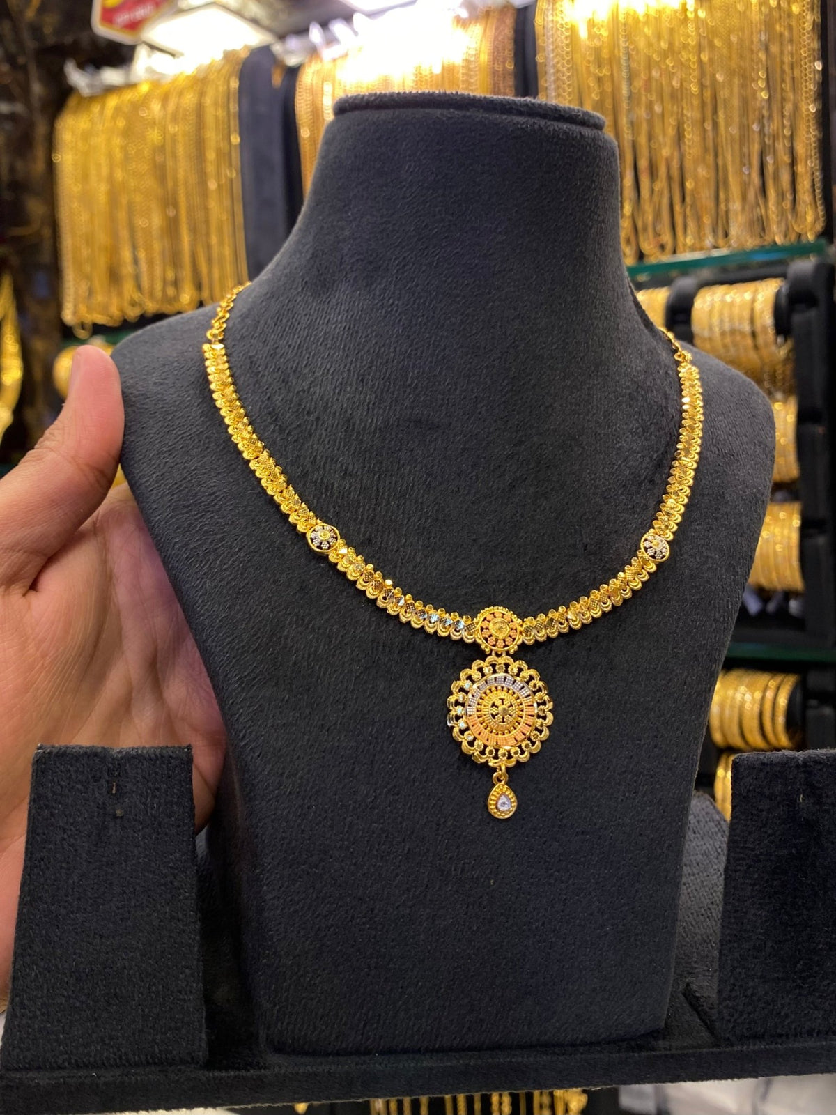 Gold Plated Sleek Neck Set Tri Mix - Gold Look - FAA FASHION